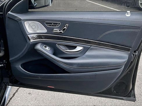 Used 2016 Mercedes-Benz S 550 Sedan image 23