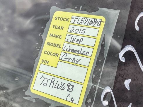 Used 2015 Jeep Wrangler Rubicon w/ Power Convenience Group image 11