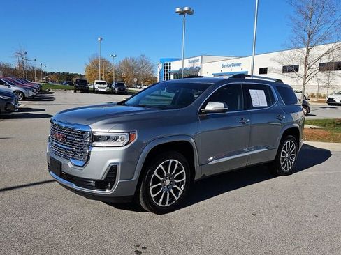 Used 2023 GMC Acadia Denali image 4