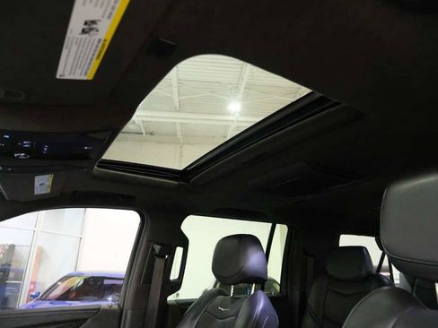 Used 2020 Cadillac Escalade ESV Platinum AWD/4WD image 38