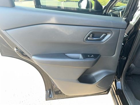 Used 2024 Nissan Rogue S AWD/4WD image 20