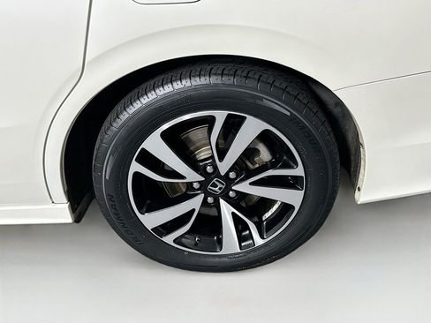 Used 2018 Honda Odyssey Elite image 11