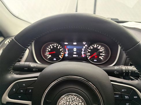 Used 2019 Jeep Compass Latitude w/ Popular Equipment Group image 27