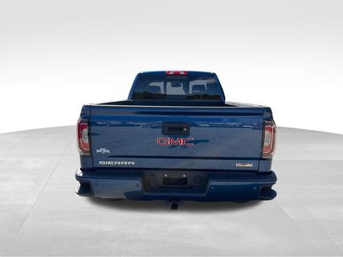 Used 2017 GMC Sierra 1500 SLT AWD/4WD image 4