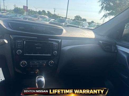 Used 2020 Nissan Rogue Sport S FWD image 15