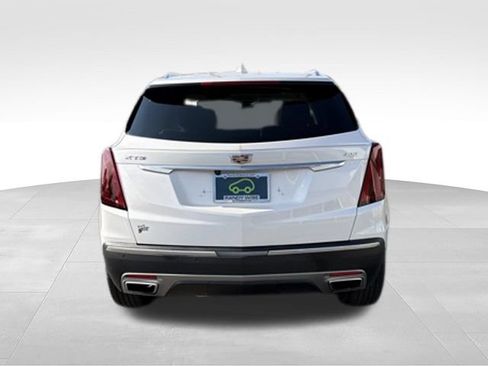 Used 2025 Cadillac XT5 Premium Luxury AWD/4WD image 4