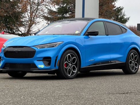 Certified 2022 Ford Mustang Mach-E GT image 8