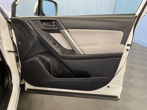 Used 2015 Subaru Forester 2.5i Premium image 44