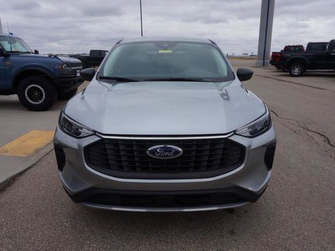 Used 2023 Ford Escape Active AWD/4WD image 3