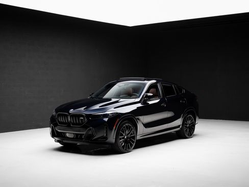 Used 2025 BMW X6 M60i AWD/4WD image 4