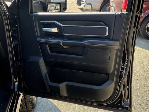 New 2025 RAM 2500 Big Horn AWD/4WD image 25