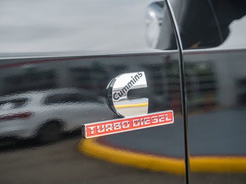 New 2026 RAM 2500 Laramie AWD/4WD image 18