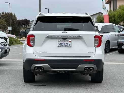 Certified 2023 Ford Explorer Platinum w/ Technology Package AWD/4WD image 4