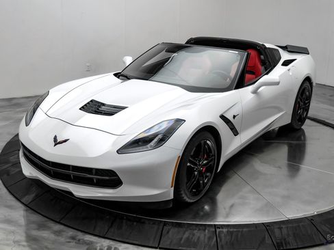 Used 2016 Chevrolet Corvette Stingray Coupe w/ Carbon Flash Badge Package RWD image 7