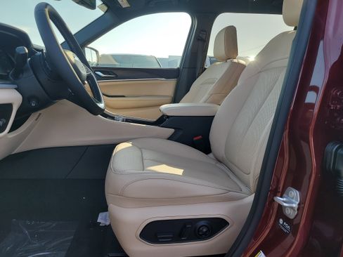 New 2026 Jeep Grand Cherokee L Limited AWD/4WD image 14