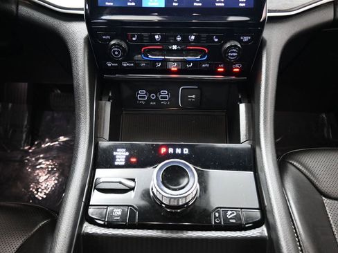 Used 2025 Jeep Grand Cherokee Limited 4xe image 30