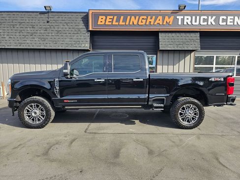 Used 2023 Ford F350 Limited image 2
