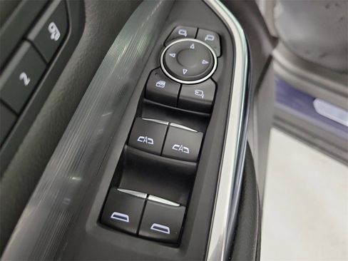 Certified 2025 Cadillac XT4 Premium Luxury image 19