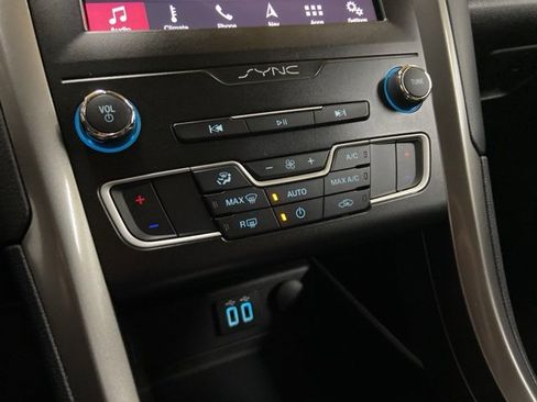 Used 2019 Ford Fusion SE image 43