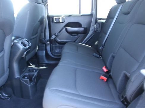 Used 2022 Jeep Wrangler Unlimited Sport AWD/4WD image 36