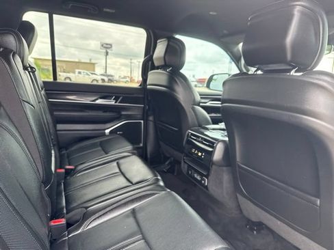 Used 2024 Jeep Wagoneer 4WD image 16