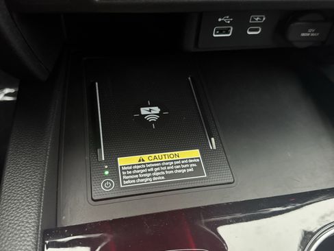 Used 2025 Honda Passport Black Edition image 25