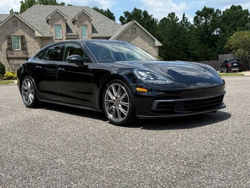 Used 2019 Porsche Panamera RWD image 7