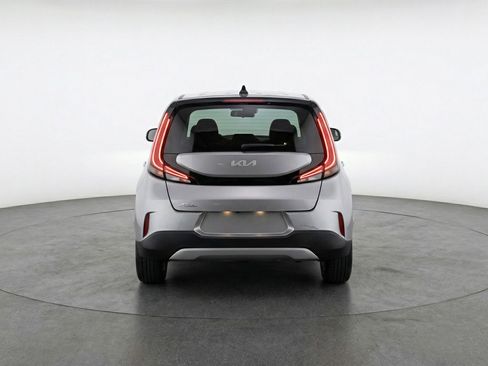 Used 2025 Kia Soul LX w/ LX Technology Package FWD image 7