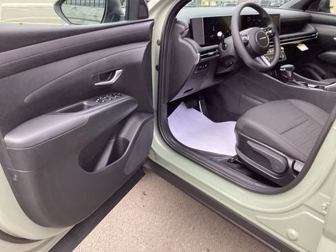 New 2025 Hyundai Santa Cruz SE image 24