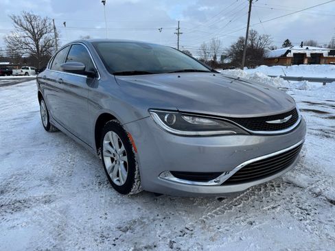 Used 2015 Chrysler 200 Limited image 7