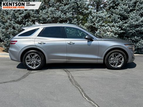 Used 2025 Genesis GV70 2.5T image 11