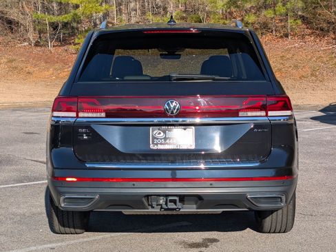 Used 2024 Volkswagen Atlas SEL image 8