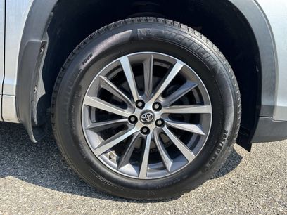 Used 2018 Toyota Highlander XLE