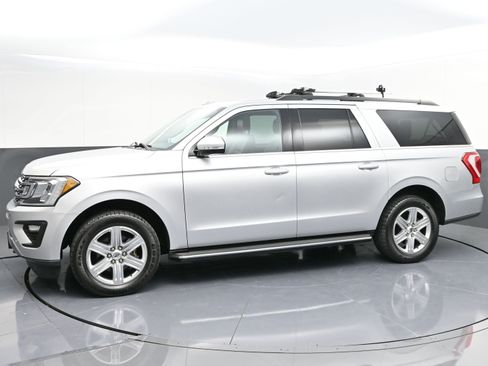 Used 2018 Ford Expedition Max XLT w/ Equipment Group 202A image 4