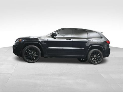 Used 2021 Jeep Grand Cherokee Laredo X RWD image 11