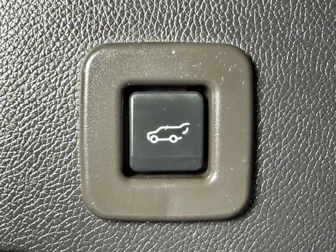 Used 2012 Ford Expedition EL Limited RWD image 20