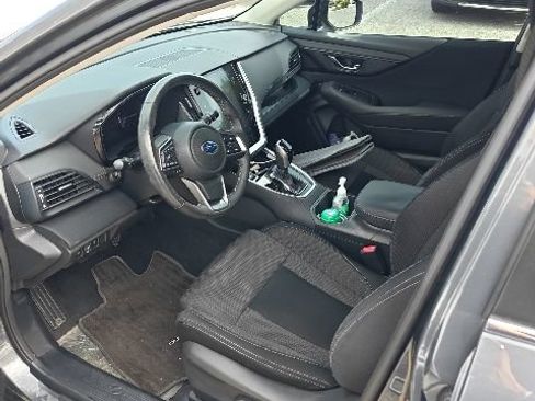 Used 2024 Subaru Outback Premium AWD/4WD image 8