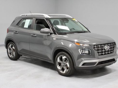 Certified 2024 Hyundai Venue SEL FWD image 1