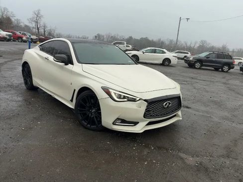 Used 2017 INFINITI Q60 Red Sport 400 image 1