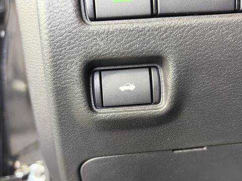Certified 2023 Nissan Sentra SR FWD image 26