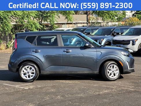 Certified 2025 Kia Soul LX w/ LX Technology Package FWD image 4