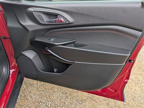 New 2026 Chevrolet Trax RS w/ Sunroof Package image 33