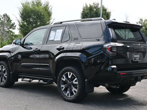 Used 2025 Toyota 4Runner TRD Sport Premium AWD/4WD image 7