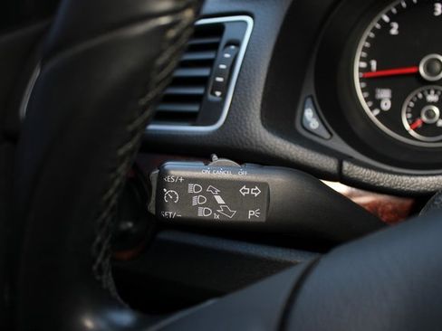 Used 2013 Volkswagen Passat TDI SEL Premium image 18