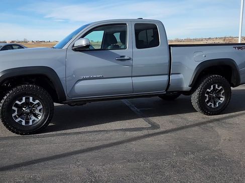 Used 2021 Toyota Tacoma TRD Off-Road w/ Technology Package image 2