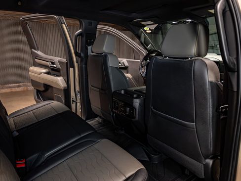 Used 2023 Chevrolet Silverado 1500 ZR2 w/ Technology Package AWD/4WD image 29