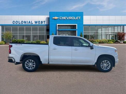 Used 2023 Chevrolet Silverado 1500 LT AWD/4WD image 12