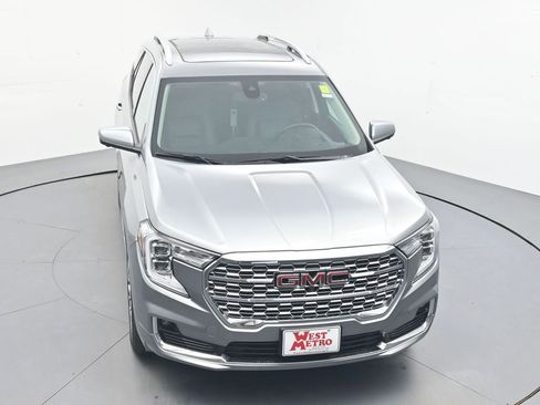 Used 2024 GMC Terrain Denali w/ Denali Premium Package image 4