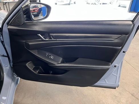 Used 2022 Honda Accord Sport image 12