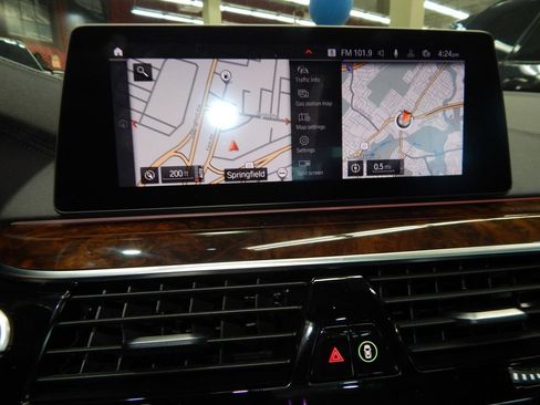 Used 2020 BMW 540i xDrive w/ M Sport Package image 23